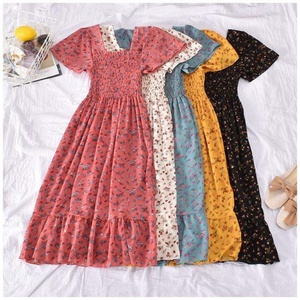 เสื้อผ้าสตรีขายส่ง ชุดลำลอง เสื้อยืด แพ็คเกจแบบคละแบบ สุ่มจัดส่ง สินค้าพร้อมส่ง - Product Image 1