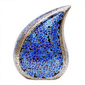 Urna Funeraria para Mascotas en Forma de Lágrima Azul con Diseño de Huella de Pata, Urna Decorativa Personalizable para Guardar Cenizas - Product Image 6