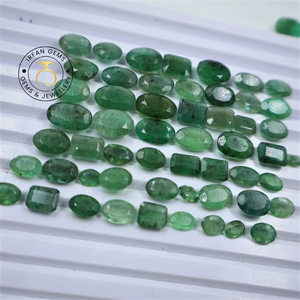 มรกตสีเขียวธรรมชาติ 100% คุณภาพสูง เจียระไนแบบคาโบชอง ราคาขายส่ง จำนวนมาก สำหรับทำเครื่องประดับมรกตสีเขียวด้วยมือ - Product Image 4