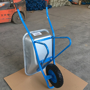 Chariot à main robuste WB6418 <span class=keywords><strong>brouette</strong></span> galvanisée de <span class=keywords><strong>100</strong></span> <span class=keywords><strong>litres</strong></span> pour les bâtiments de jardin et l'agriculture sur le marché russe - Product Image 5