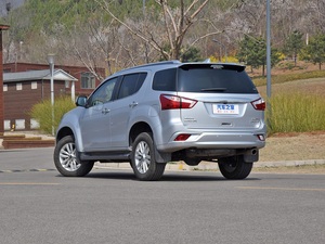 รถยนต์อีซูซุ <span class=keywords><strong>MU</strong></span>-X SUV รุ่น <span class=keywords><strong>7</strong></span> ที่นั่ง เครื่องยนต์เบนซิน ระบบเชื่อมต่ออัจฉริยะ รถใช้แล้ว - Product Image 5