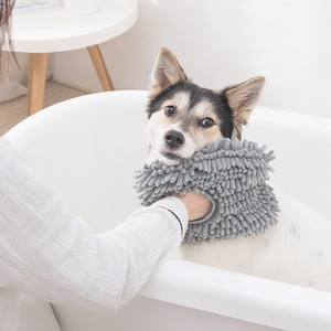 Gant de toilettage pour chien Xinran, blanc, en matériau ABSTPR, pour le bain et les soins des animaux de compagnie - Product Image 3