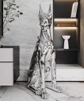 Élégante statue de chien lion en métal argenté avec accent doré Base en marbre de qualité supérieure Artisanat en résine pour villa de luxe ou espace commercial