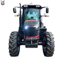 Tracteur à roues automatique 4x4 avec d'excellentes performances tout-terrain, grande capacité de franchissement et forte adaptabilité. Assurer une longue durée de vie