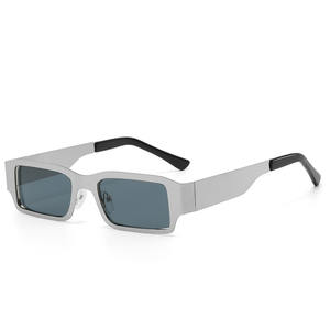 Nouvelles lunettes <span class=keywords><strong>de</strong></span> soleil carrées en métal acier Cyberpunk Internet célébrité <span class=keywords><strong>les</strong></span> mêmes lunettes <span class=keywords><strong>de</strong></span> soleil hip hop <span class=keywords><strong>personnalité</strong></span> tendance yeux du soleil - Product Image 2