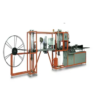 Machine de fabrication entièrement automatique pour le poinçonnage d'oeillets du conduit de ventilation