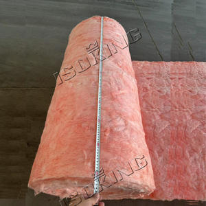 Isolation thermique en <span class=keywords><strong>fibre</strong></span> <span class=keywords><strong>de</strong></span> verre <span class=keywords><strong>de</strong></span> haute qualité 12kg/m3 Couverture isolante en laine <span class=keywords><strong>de</strong></span> verre rose - Product Image 2