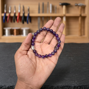 Pulsera de cuentas de amatista natural con dije de Buda, pulsera elástica de piedras preciosas, regalo espiritual, venta al por mayor - Product Image 1