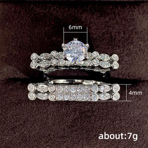 Anello di Fidanzamento DJ023 per Donna in Oro Bianco con Diamante Taglio Brillante Rotondo Colore G Naturale e Diamanti Laterali - Product Image 5