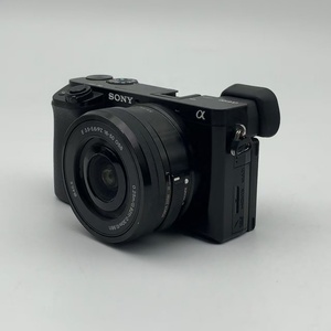 กล้องมิเรอร์เลส <span class=keywords><strong>Sony</strong></span> <span class=keywords><strong>A6100</strong></span> Alpha 6100 ขายส่ง พร้อมเลนส์ 16-50 มม. PZ ความละเอียด 24.2MP ระบบโฟกัสอัตโนมัติเร็ว 0.02 วินาที ถ่ายวิดีโอ 4K ระบบ Eye AF แบบเรียลไทม์ สำหรับ Vlog ขายส่งจำนวนมาก - Product Image 2