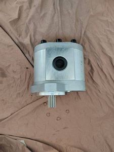 And Excavator Engineering Equipment Parts 9510390279 11W44-7362 <b>Gear</b> Pump and Excavator Engineering Equipment Parts and E - Product Image 1