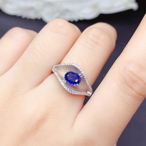 Anelli di Lusso in Argento 925 Placcato Rodio con Zaffiro Naturale Taglio Ovale, Direttamente dalla Fabbrica, per Donne, Ideali per Matrimoni, Fidanzamenti e Regali per Feste - Product Image 6