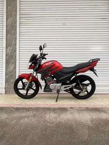 Yamaha <span class=keywords><strong>Tenshin</strong></span> 125 avec freins à disque avant haut de gamme et une version originale de la boîte de rangement - Product Image 2