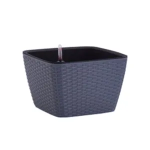 Tự Tưới Nước Bán Buôn Quảng Trường Trong Nhà Hiện Đại Container Chậu Hoa Wicker Poly Mây Planter Chậu Nhựa Cho Cây