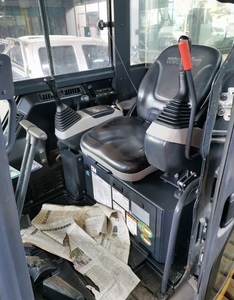 Excavadora Usada Komatsu PC55MR de 5.5 Toneladas en Perfectas Condiciones, Modelo 2021, Caja de Cambios, Bomba, Rodamientos, Cabina Confortable con Aire Acondicionado - Product Image 2