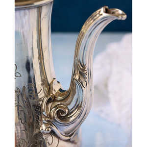 Cafetière en céramique gaufrée Gabriella P. Sheffield, élégantes théières et bouilloires - Product Image 1