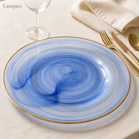 Assiette de présentation en verre bleu tourbillonnant avec bordure dorée ronde, assiette décorative pour la mise en table de mariage