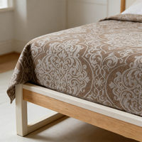 Vente en gros de tissu jacquard satiné respirant double face beige clair classique pour literie haut de gamme et décoration intérieure