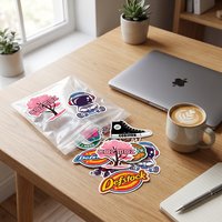 Autocollants en vinyle découpés à la forme avec logo de marque, résistants à l'eau et aux UV, en sachet OPP – Vente chaude