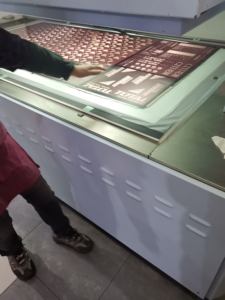 Pellicola elasticizzata in <span class=keywords><strong>PVC</strong></span> trasparente 1.02m X 140m lucida/pellicola per imballaggio chimica ad alta lucentezza - Product Image 5