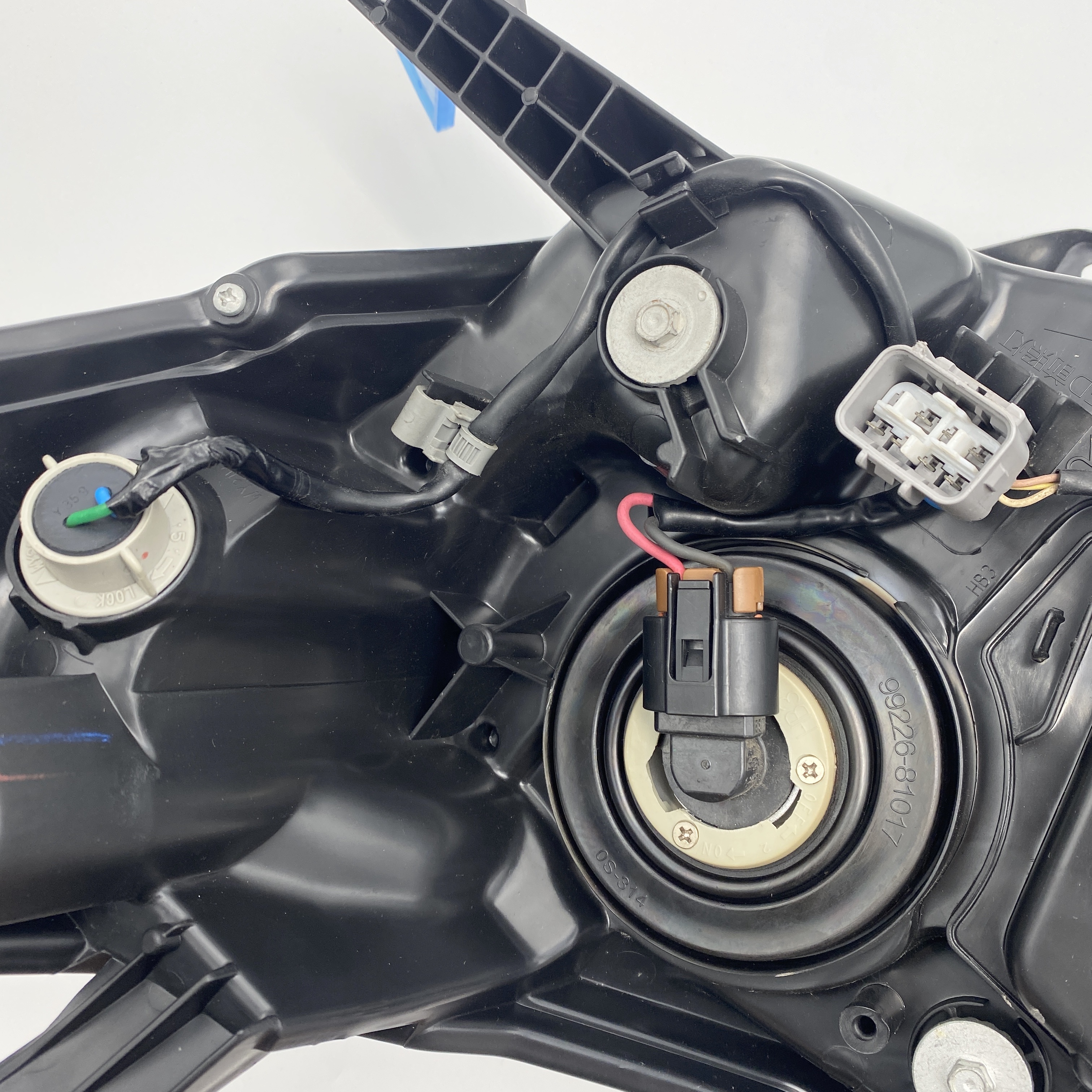 toyota prado 2016 headlight