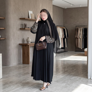 Vente en gros d'Abaya pour femmes, robe islamique turque de haute qualité, en soie satinée, à manches longues, faite à la main, avec des manches à volants - Product Image 4