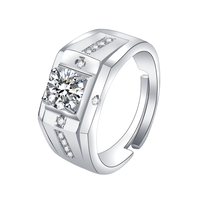 Approvisionnement en gros direct usine, faible MOQ, Bague de luxe pour homme en laiton plaqué rhodium avec grande pierre de zircon, pour mariage, fête, fiançailles, cadeau