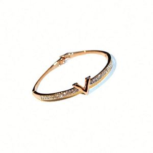 Nueva Pulsera de Moda para Mujer KAPYYA Elegante S00166, Chapada en Oro, con Letras de Diamantes de Imitación, Joyería Moderna para Aniversario, China - Product Image 5