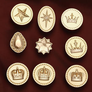 Cabeza de sello de cobre con diseño de corona y estrella en relieve para decoración de sellos. - Product Image 2