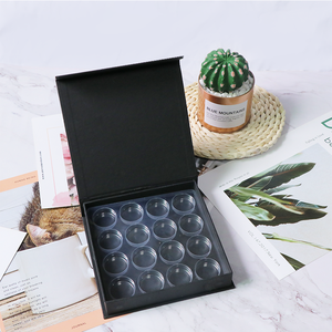 Boîtes d'emballage <span class=keywords><strong>de</strong></span> luxe carrées <span class=keywords><strong>pour</strong></span> chocolats, personnalisables avec votre LOGO, <span class=keywords><strong>pour</strong></span> bonbons au chocolat, avec inserts en plastique et impression sur carton quadrillé - Product Image 4