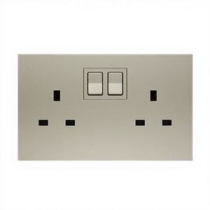 Interrupteur <span class=keywords><strong>Legrand</strong></span> série Yi Jing, couleur or Milan, prise carrée - Product Image 3