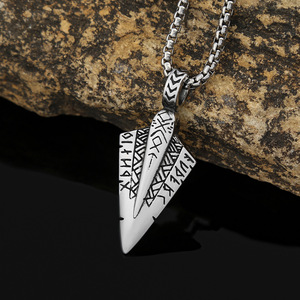 Yunnique-collar con colgante de flecha de acero inoxidable para hombre, estilo vikingo, diseño tribal de doble cara, joyería de regalo, cadena de 60cm - Product Image 3