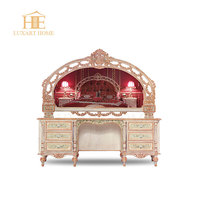 Cadre de lit en bois royal sculpté personnalisé Lit de chambre à coucher royal français King Size Lit en bois massif de chambre à coucher sculpté européen