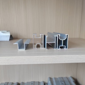 Pince de fixation réglable <span class=keywords><strong>pour</strong></span> panneau <span class=keywords><strong>solaire</strong></span> photovoltaïque, anti-rouille, <span class=keywords><strong>pour</strong></span> installation sur toit ou au sol, accessoire de montage <span class=keywords><strong>pour</strong></span> support <span class=keywords><strong>solaire</strong></span> - Product Image 1