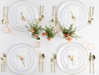 Assiettes en plastique transparentes avec perles dorées, 13 pouces, rondes, blanches, sous-assiettes, vaisselle jetable en vrac pour la location d'événements
