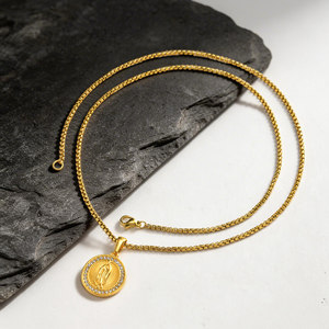 Collier unisexe vintage en acier inoxydable plaqué or avec pendentif Notre-Dame de Guadalupe en zircon, bijou religieux, idéal pour un cadeau - Product Image 3