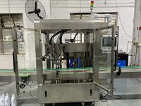 Chaîne de production remplissante à huit têtes équipement d'embouteillage à grande vitesse de remplisseur liquide automatique pour le produit chimique cosmétique de boisson
