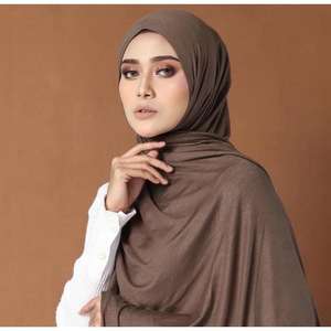 2025 verano Premium Modal Jersey Hijab bufanda venta al por mayor turbante musulmán bufanda de algodón de Dubai Malasia - Product Image 2