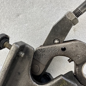 ER original used Ink Roller Swing Arm Assembly L2.008.104 with M2.008.101 M2.008.102 M2.008.107 and 00.580.4082 Adjustment Knob - Product Image 5
