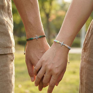 Go2boho Juego de Joyas para Parejas con Promesa de Amistad, Regalo de San Valentín, Pulsera Cruzada con Cuerda Roja y Negra a Juego, Accesorios para Mejores Amigos - Product Image 3