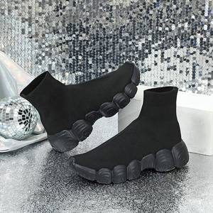 Chaussures décontractées tendance pour femmes en maille tissée de luxe, style couple, modèle 2026 - Product Image 4