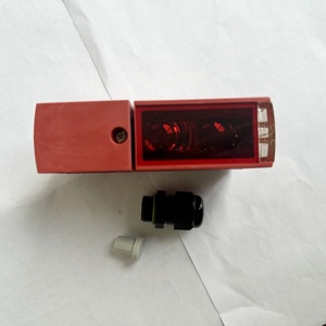 NUEVO Sensor de Reflexión Difusa con Supresión de Fondo Leuze 50127433 HT49CI UC/TS-TB - Product Image 2