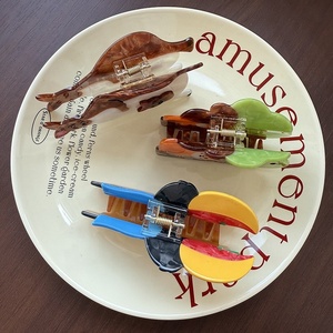 Pinza de Pelo de Acetato con Diseño de Animales del Bosque de Alta Calidad para Bodas y Navidad - Accesorio de Moda para Mujer - Product Image 5