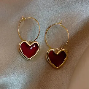 GT ODM Pendientes De Mujer Burgundy Enamel Heart Earrings Metal Love Heart Dangle Red and Gold Earrings