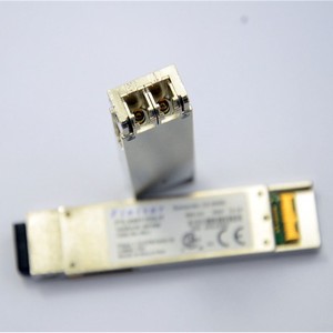 Module optique Finisar Ftlx8511d3 It Xfp10g multimode 300m 10 Gigabit avec connecteur LC pour réseau local filaire - Product Image 3