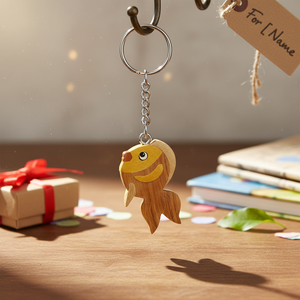 Portachiavi in legno a forma di pesce, mini ciondolo decorativo intagliato a mano, regalo per bambini e adulti - Product Image 3