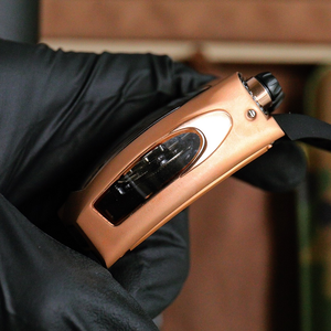 Reloj Mecánico de Lujo con Caja en Forma de Barril en Oro Rosa, Correa de Goma Negra Flexible y Agradable al Tacto, Reloj Deportivo de Carreras para Hombre - Product Image 3