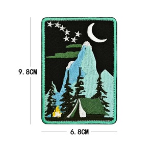Maschio <span class=keywords><strong>femmina</strong></span> per <span class=keywords><strong>Velcro</strong></span> Patch distintivo da ricamo con scena pittoresca natura del fiume di montagna per campeggio all'aperto Off-Road cappello in PVC - Product Image 1