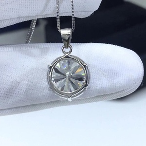 จี้เพชรโมอิสซาไนต์ทรงกลมเจียระไนแบบ VVS ขายส่งจากโรงงาน สร้อยคอทอง 14k ชุบทองสำหรับผู้หญิง - Product Image 4