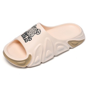 Nouvelles pantoufles de créateur pour hommes 2022 – Personnalisation du logo – Sandales et claquettes pour hommes - Product Image 1
